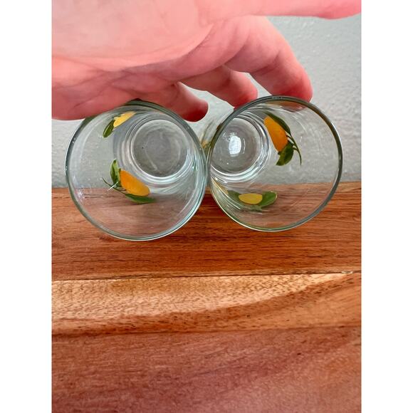 Set of 2 Vintage Fruit Juice Glasses Oranges Yellow Lemon Retro Mid Century - Picture 4 of 6